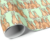 Niedliche Tan Bunny Rabbits auf Grünwald Rustikal Geschenkpapier (Rolleneckpunkt)