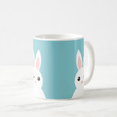 Niedliche Tasse auf blauem Hintergrund (VorderseiteRechts)