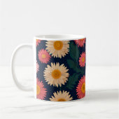 Niedliche Tasse mit Daisy Pattern auf tiefblau (Links)