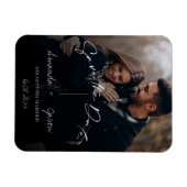 Niedliche Text Overlay Monogram Zwei-Foto-Hochzeit Magnet (Horizontal)