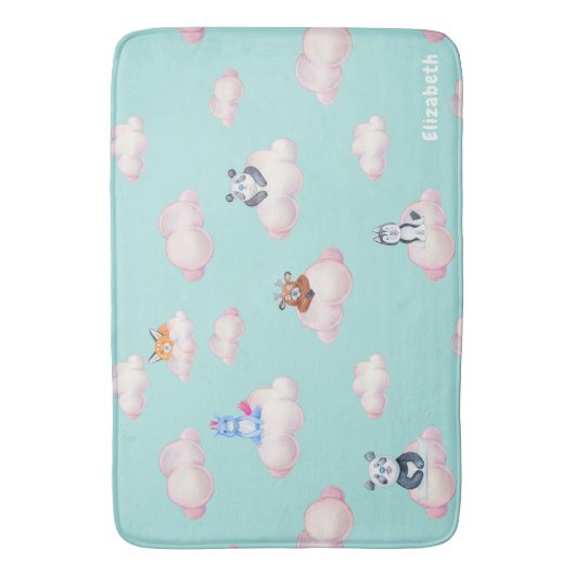 Niedliche Tiere auf Clouds Monogramm Badematte (Vorderseite Vertikal)