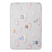 Niedliche Tiere auf Clouds Monogramm Badematte (Vorderseite Vertikal)