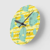 Niedliche Tiere mit Wasser 2 Runde Wanduhr (Winkel)