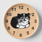 niedliche Tuxedokatze Uhr (Vorderseite)