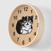 niedliche Tuxedokatze Uhr (Winkel)