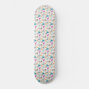 Niedliche und farbenfrohe Jungtiermuster Skateboard