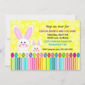 Niedliche und farbenfrohe Osterhase Einladung (Vorderseite)