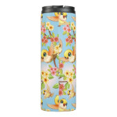 Niedliche und glückliche Vögel unter Frühlingsblum Thermosbecher (Rückseite)