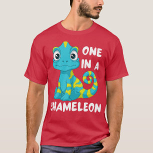 Niedliche und lustige Chameleon Pun auf Dunkelheit T-Shirt