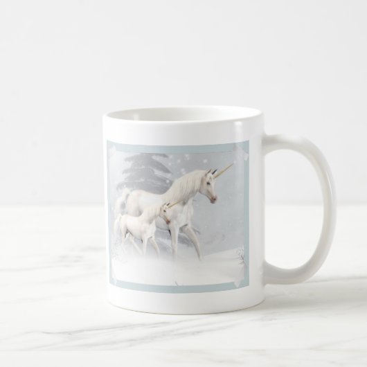 Niedliche Unicorns in Schnee 1 Kaffeetasse (Rechts)