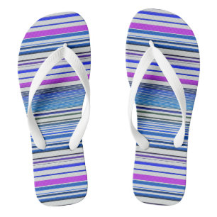 Niedliche violette Streifen Badesandalen
