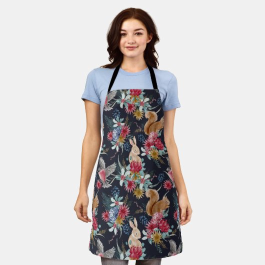 Niedliche Waldtiere überall in der Schürze (Getragen)