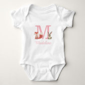 Niedliche Waldtiere Waldtiere Rosa Monogramm Baby Strampler (Vorderseite)