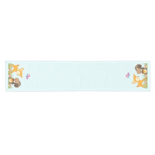 Niedliche Waldtiere Whimsischer Cartoon Kurzer Tischläufer (Horizontal)