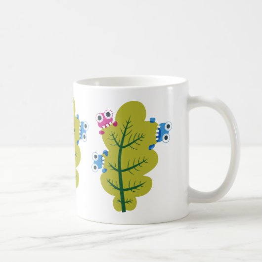 Niedliche Wanzen essen grünes Blatt Kaffeetasse (Rechts)