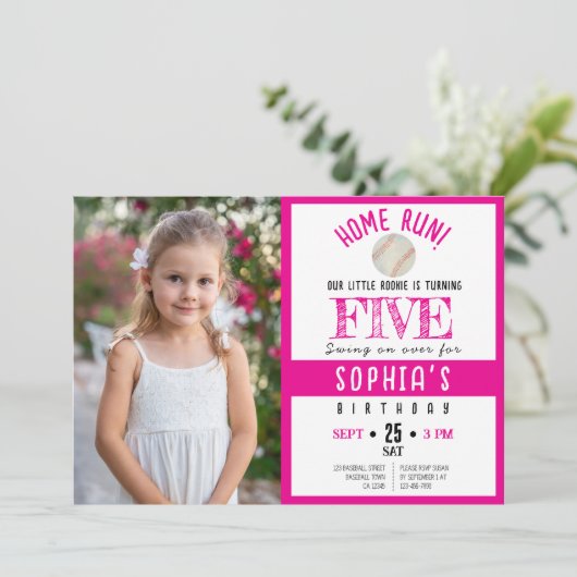 Niedliche Wasserfarbe Baseball Foto Girl Einladung (Stehend Vorderseite)