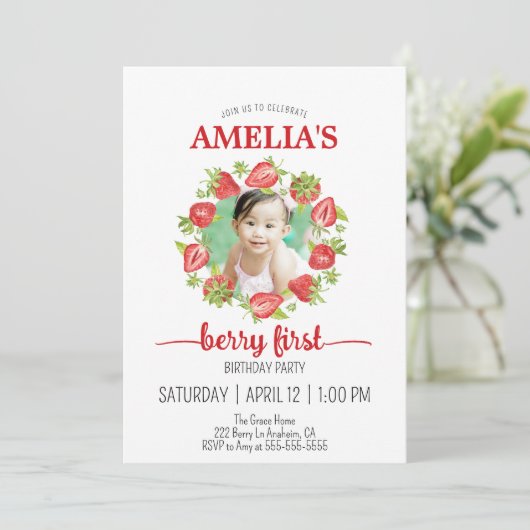 Niedliche Wasserfarbe Erdbeere Berry Erster Geburt Einladung (Stehend Vorderseite)