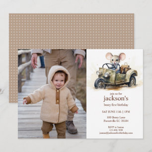 Niedliche Wasserfarbe Maus in grünem Auto 1. Gebur Einladung