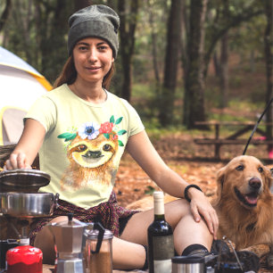 Niedliche Wasserfarbenlot mit einem Kranz von Blum T-Shirt