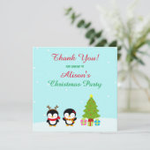 Niedliche Weihnachts-Pinguine und Baum Dankeskarte (Stehend Vorderseite)