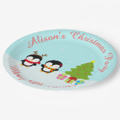 Niedliche Weihnachts-Pinguine und Baum Pappteller (Schrägansicht)