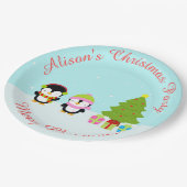 Niedliche Weihnachts-Pinguine und Baum Pappteller (Schrägansicht)