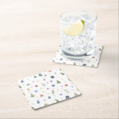 Niedliche Weihnachtsbäume präsentieren Ziermuster Rechteckiger Pappuntersetzer (Vor Ort)