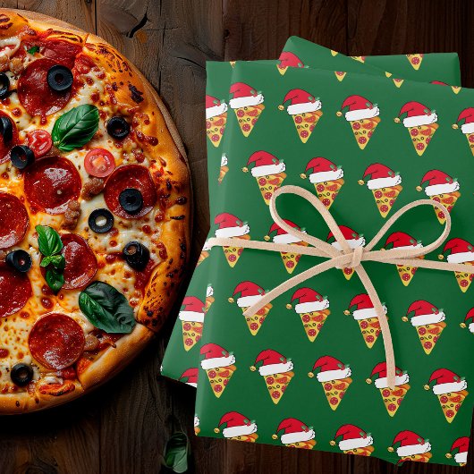 Niedliche Weihnachtspizzaschnitte in Weihnachtsman Geschenkpapier Set
