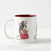 Niedliche Weihnachtsratte Zweifarbige Tasse (Links)
