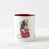 Niedliche Weihnachtsratte Zweifarbige Tasse (Mittel)