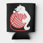 Niedliche weiße Katze mit Garnkugel Dosenkühler (Vorderseite)