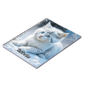 Niedliche weiße Katze Personalisiert im Schnee spi Notizblock (Linke Seite)