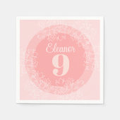 Niedliche, weiße Wildblumen-Muster auf rosa Serviette (Vorderseite)