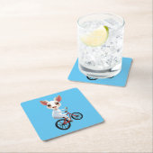 Niedliche, weiße Ziege auf dem Fahrrad Rechteckiger Pappuntersetzer (Vor Ort)