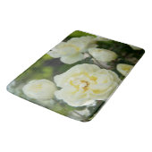 Niedliche Weißrosen für positive Badematte (Schrägansicht)