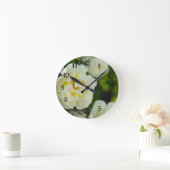 Niedliche Weißrosen für positive Runde Wanduhr (Zuhause)