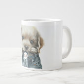 Niedliche Welpe in Jeans Art Monogram Jumbo-Tasse (Vorderseite Rechts)