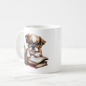 Niedliche Welpe mit Büchern Kaffeetasse (Vorderseite Links)