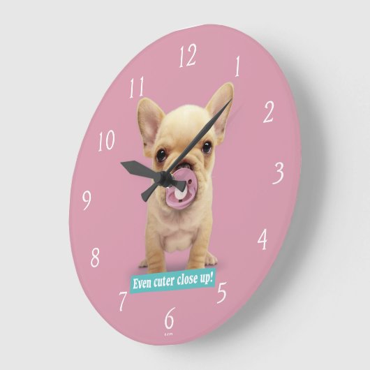 Niedliche Welpe mit Schnuller Große Wanduhr (Winkel)