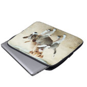 Niedliche Welpen spielen am Strand Laptopschutzhülle (Vorne Knopf)