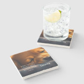 Niedliche Welpenbibel Psalm 4:8 Untersetzer (Seitenansicht)