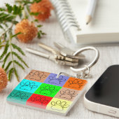 Niedliche Welpenpfähle auf Plätzen Schlüsselanhänger (Vorderseite rechts)