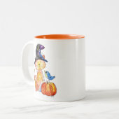 Niedliche Whimsical Hexenkatze mit Pumpkin Zweifarbige Tasse (Vorderseite Links)