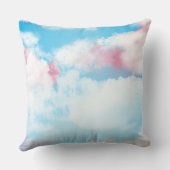 Niedliche Whimsical Sky Pink und Blue Clouds Kissen (Rückseite)