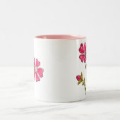 Niedliche Whimsikrosa Blume Zweifarbige Tasse (Mittel)