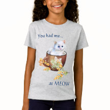 Niedliche White Kitten im Cup hatte mich im Meow T