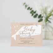 Niedliche White Whale Baby Dusche Beige Einladung Postkarte (Stehend Vorderseite)