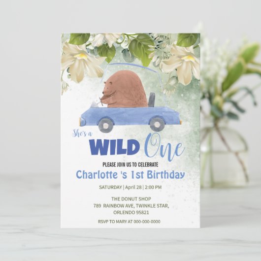 Niedliche Wildtiere mit einem Bären Auto 1. Geburt Einladung (Stehend Vorderseite)