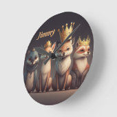 Niedliche Wildtiere mit Kronen Runde Wanduhr (Winkel)