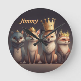 Niedliche Wildtiere mit Kronen Runde Wanduhr